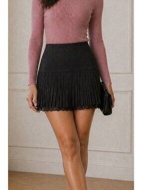 BCBG MaxAzria Black Pleated Mini Skirt Lace Trim Size 4 Women Whimsigoth School
